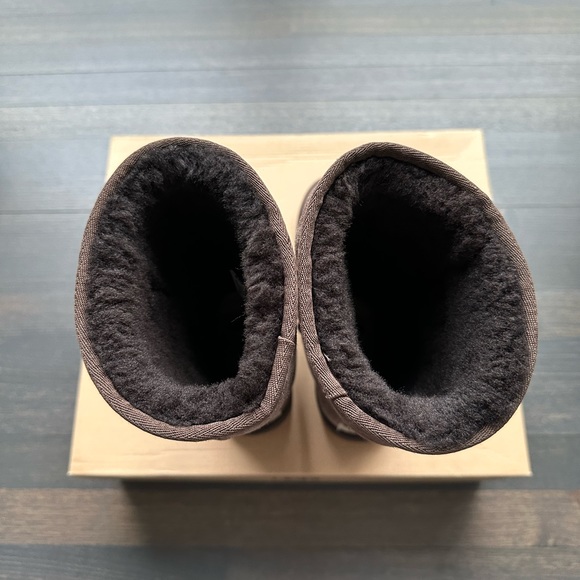 Classic Tall Shearling-lined Suede Boots - Picture 5 of 8